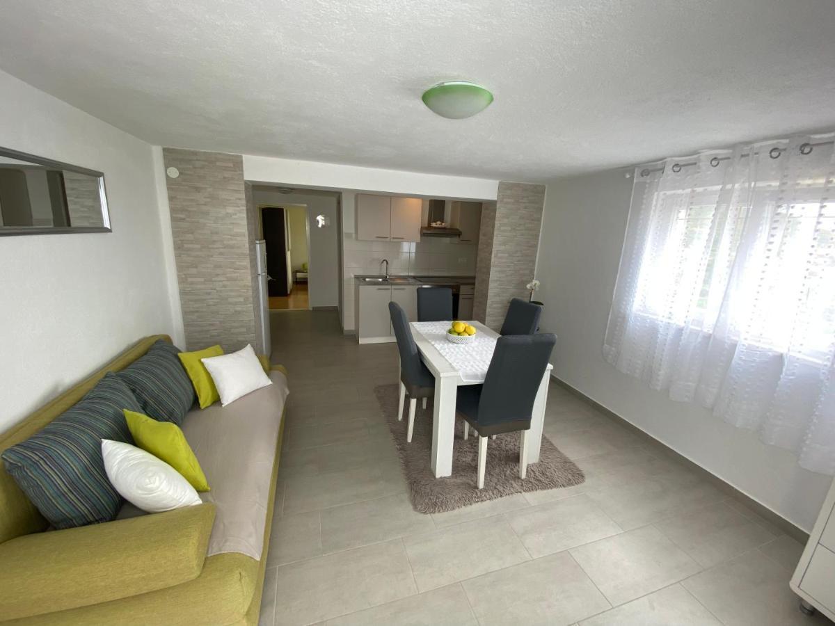 Apartment Carmen Trogir Extérieur photo
