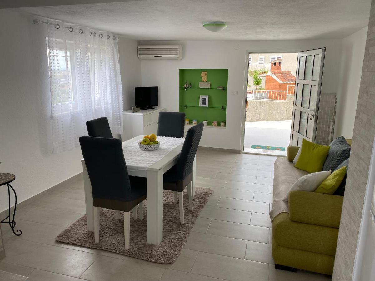 Apartment Carmen Trogir Extérieur photo