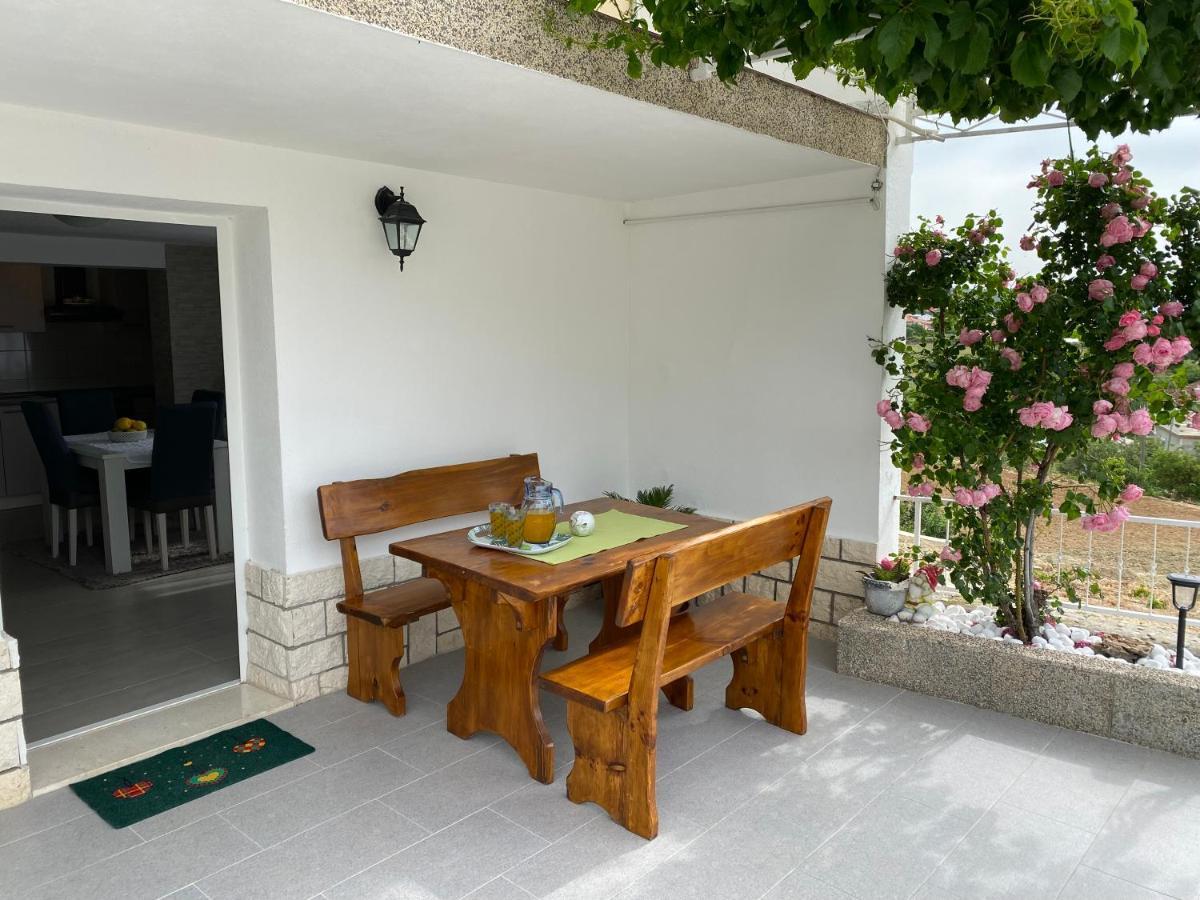 Apartment Carmen Trogir Extérieur photo